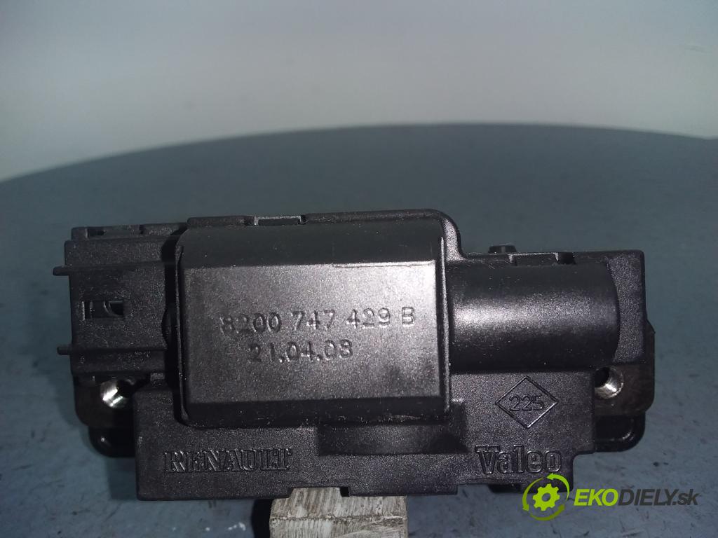 Renault Laguna 2008 zámek Klapky: kufr 8200747429B