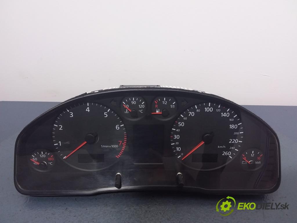 Audi A4 2000 prístrojovka/ budíky 8D0920930A
