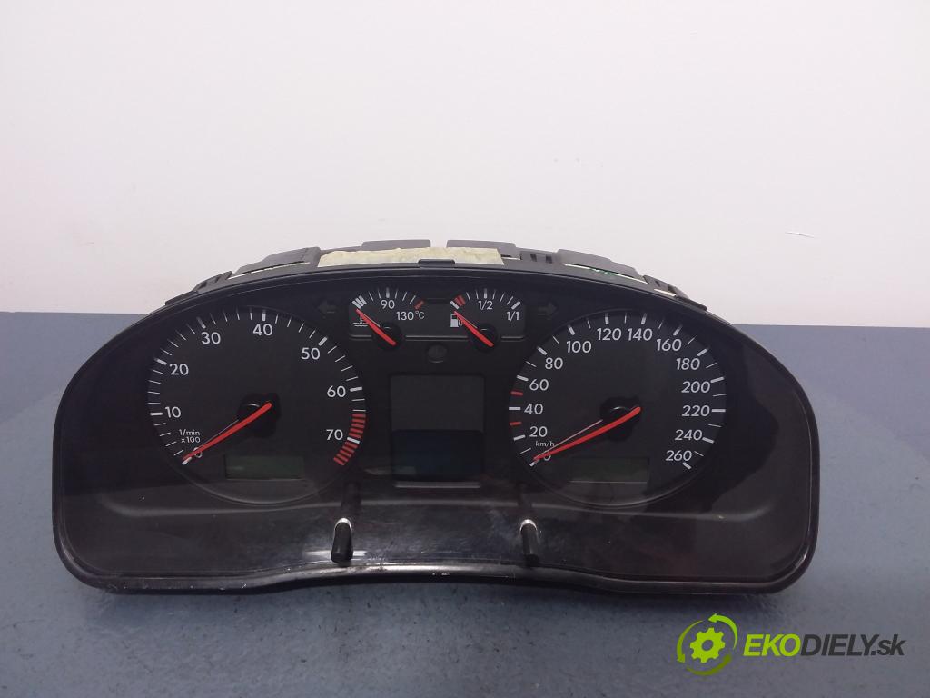 Volkswagen Passat 2000 prístrojovka/ budíky 3B0920822