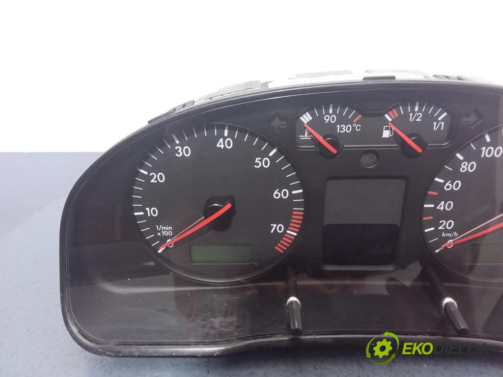 Volkswagen Passat 2000 prístrojovka/ budíky 3B0920822