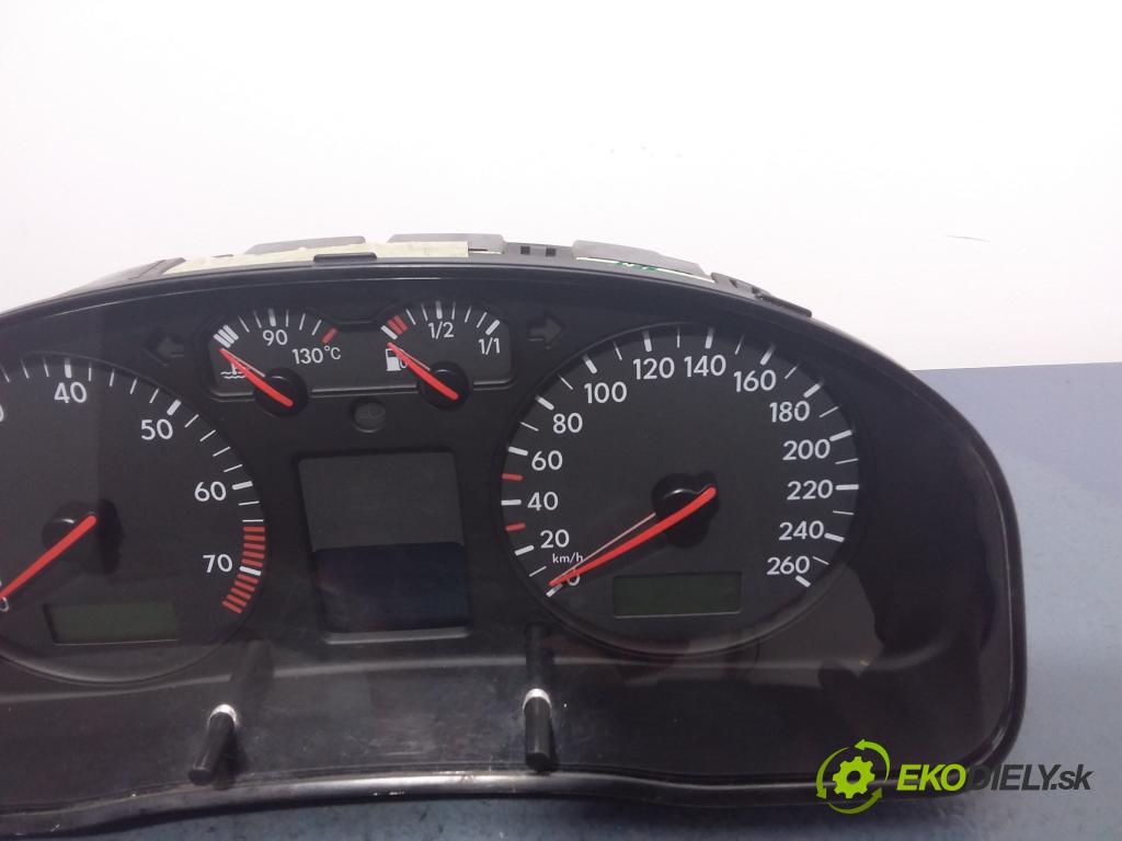 Volkswagen Passat 2000 prístrojovka/ budíky 3B0920822