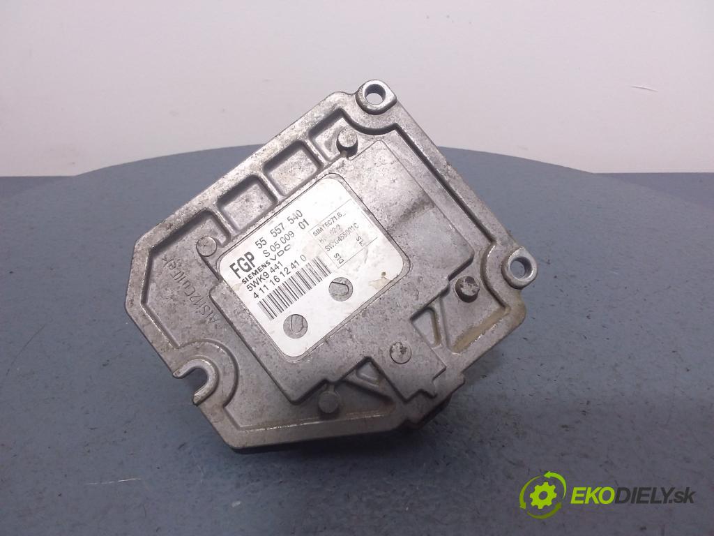 Opel Vectra 2004 riadiaca jednotka Motor: 55557540 5WK9441