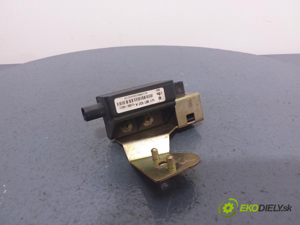 Volkswagen Bora 2001 snímač ESP. 1J0907657A