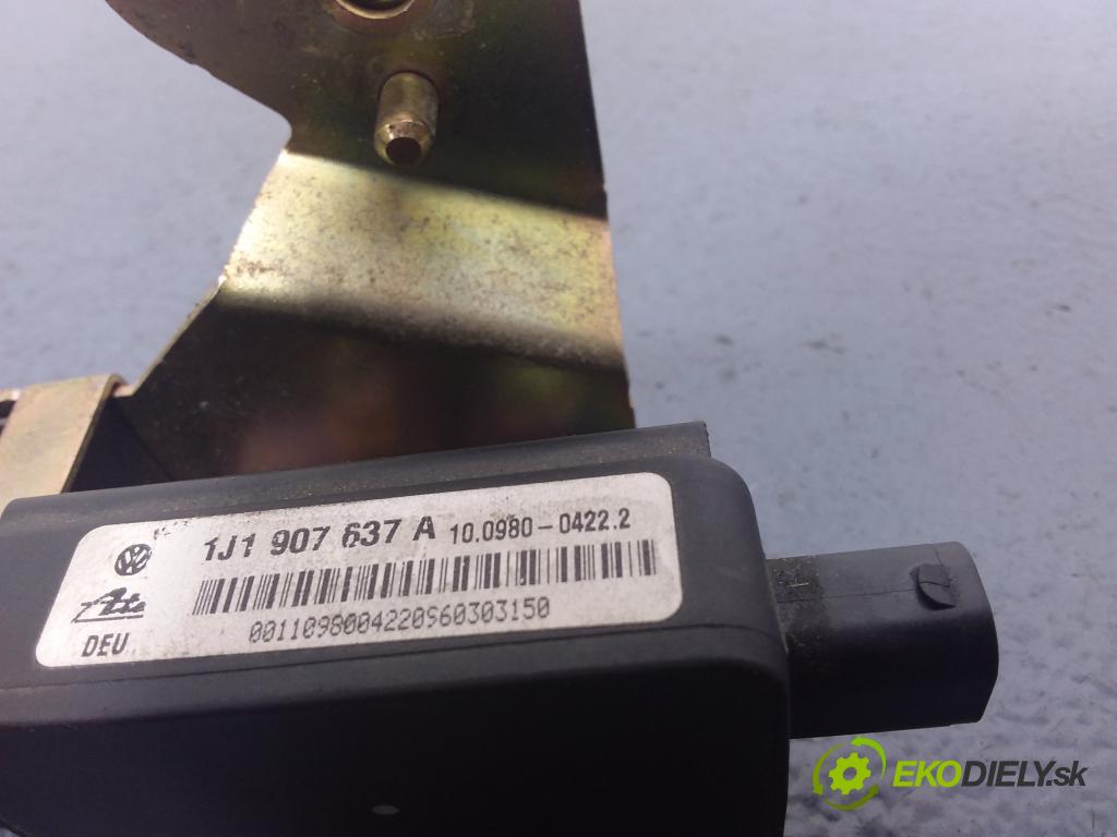 Volkswagen Bora 2001 snímač ESP. 1J0907657A