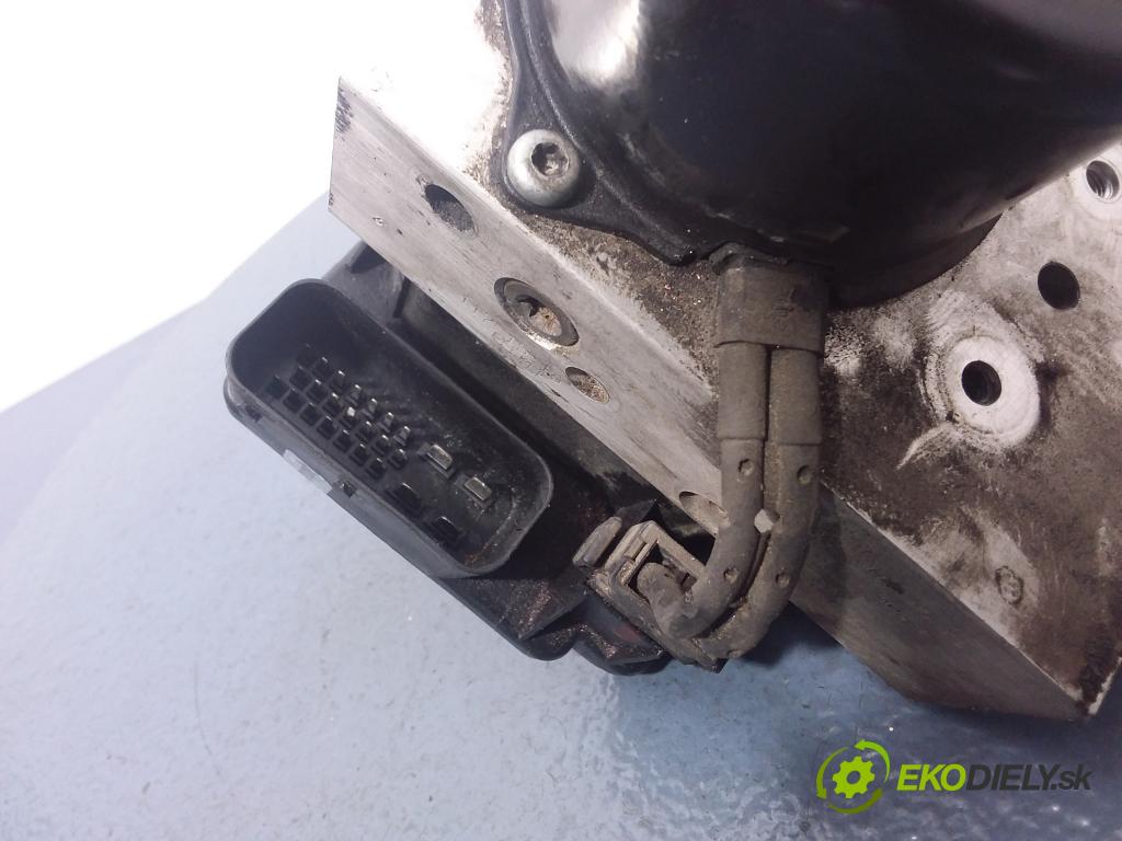 Volvo V70 2000 čerpadlo ABS x 9496946