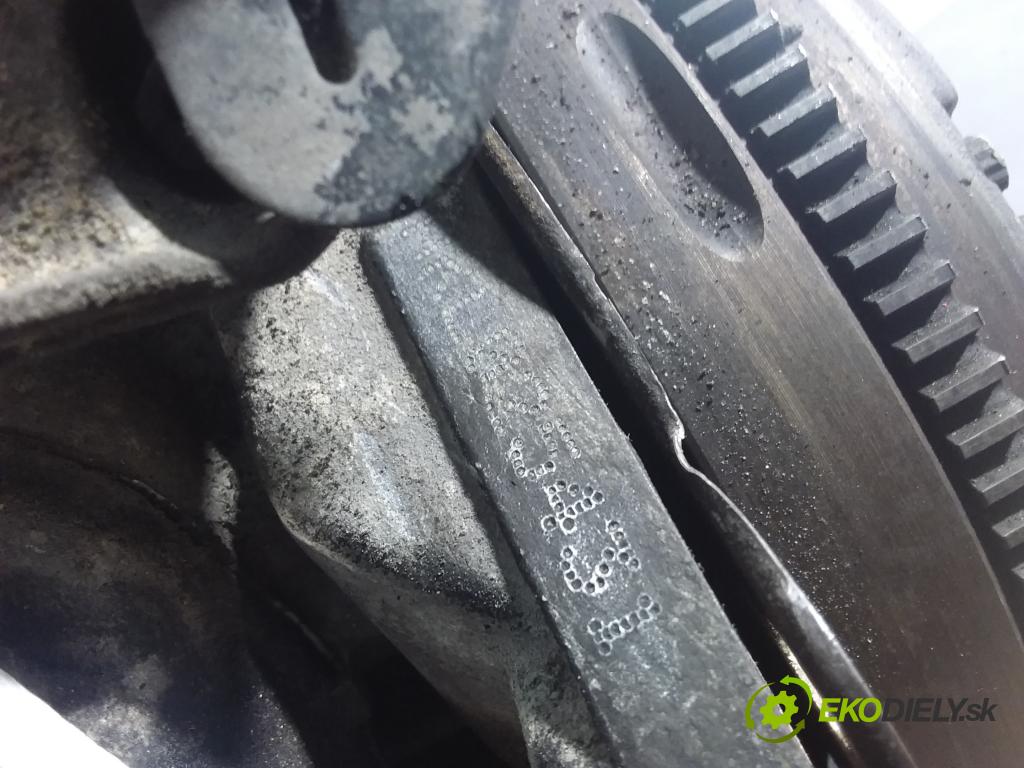 Volkswagen Golf 1997 motor Benzín: AKL