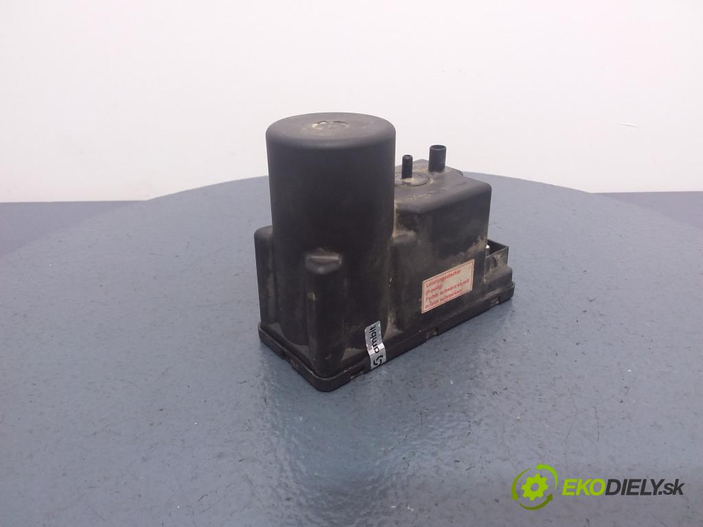 Audi A4 1995 pompa Centrálny: Zámok: 4A0862257A