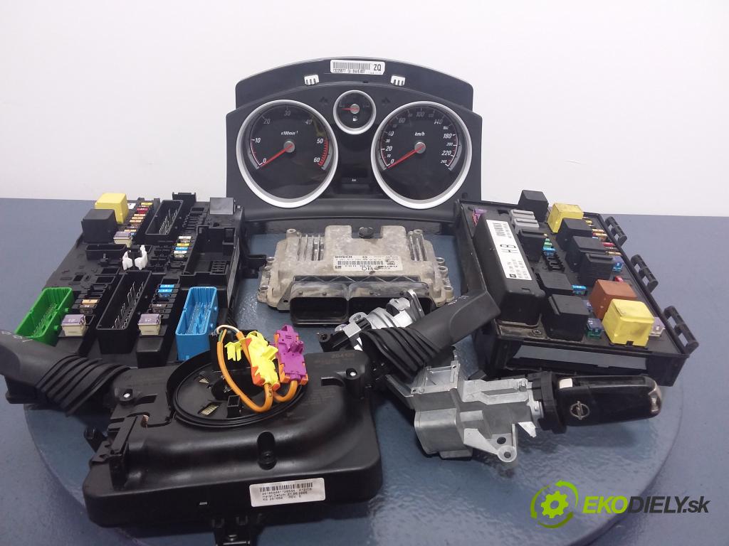 Opel Astra 2006 riadiaca jednotka Motor: 55560810