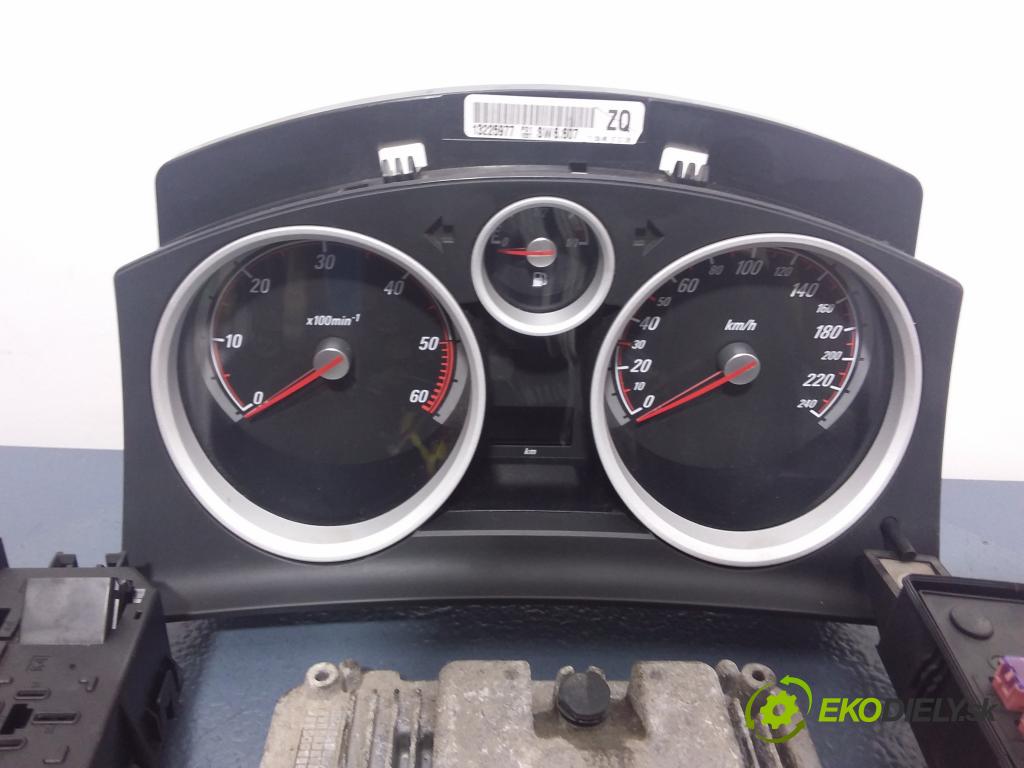 Opel Astra 2006 riadiaca jednotka Motor: 55560810