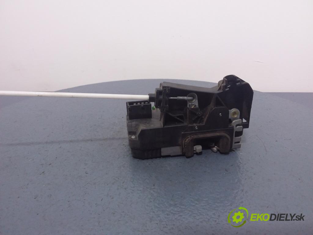 Opel Meriva-a 2010 zámek dveře před Levý: 13203899