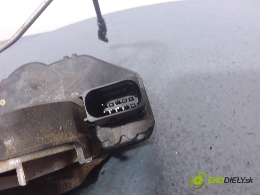 Opel Insignia 2010 zámek dveře Zad: v pravo: 13503808