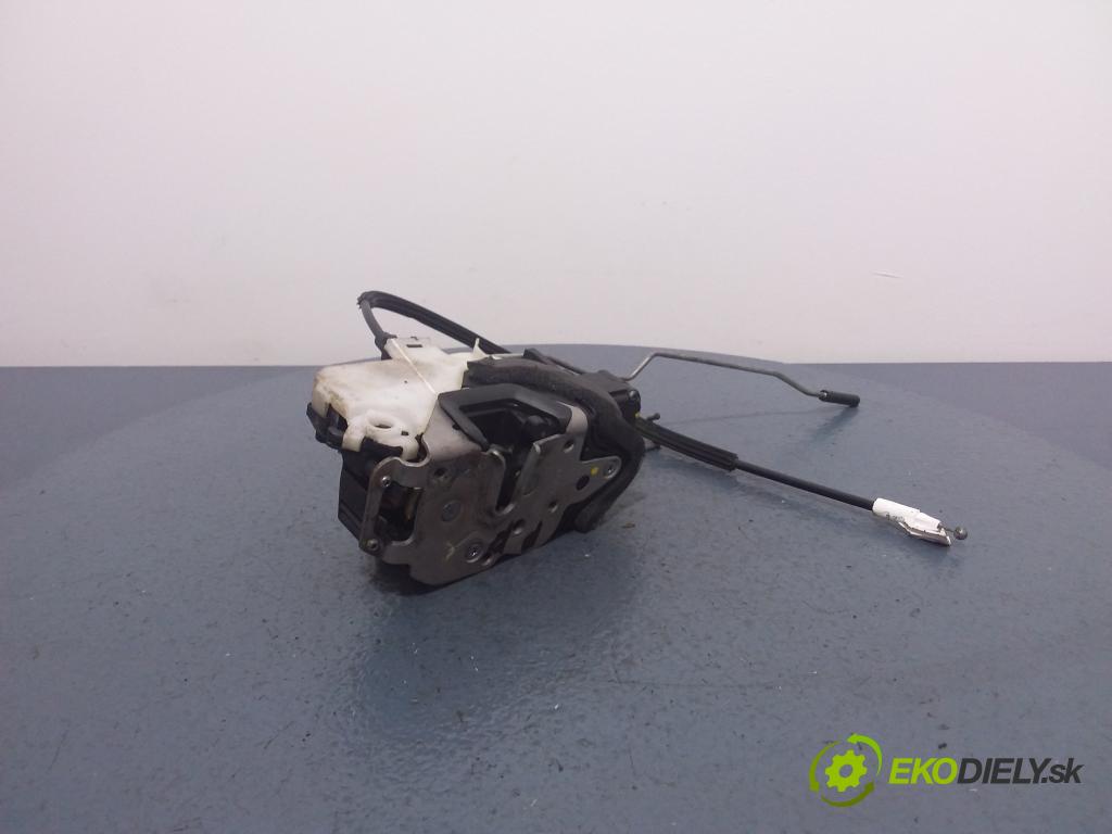 Opel Insignia 2010 zámek dveře před v pravo: 13503802