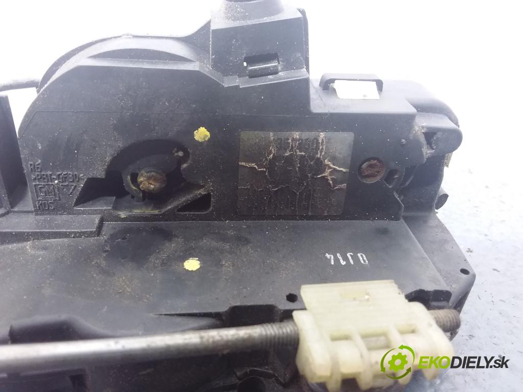 Opel Insignia 2010 zámek dveře před v pravo: 13503802