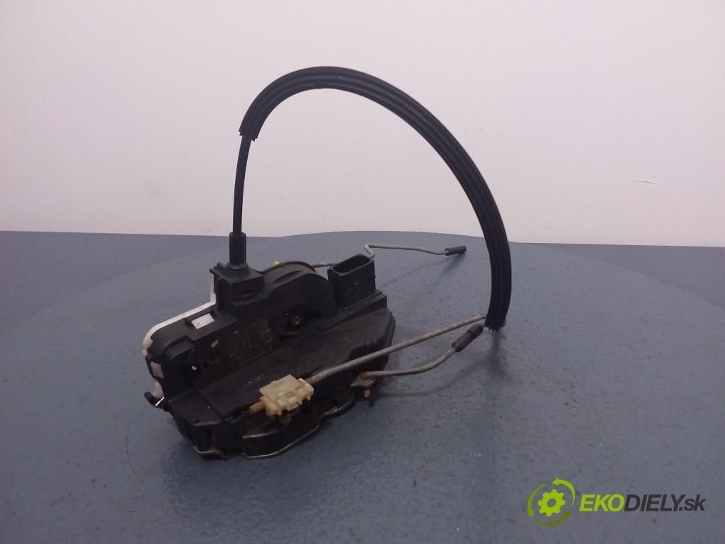 Opel Insignia 2010 zámek dveře před Levý: 13503801