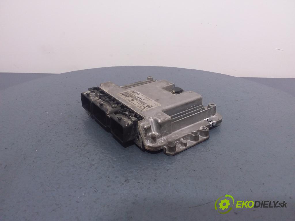 Ford Focus 2006 riadiaca jednotka Motor: 8M51-12A650-XC