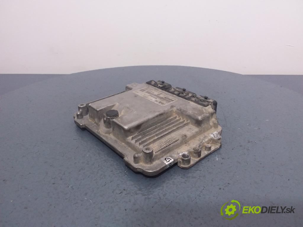 Ford Focus 2006 riadiaca jednotka Motor: 8M51-12A650-XC