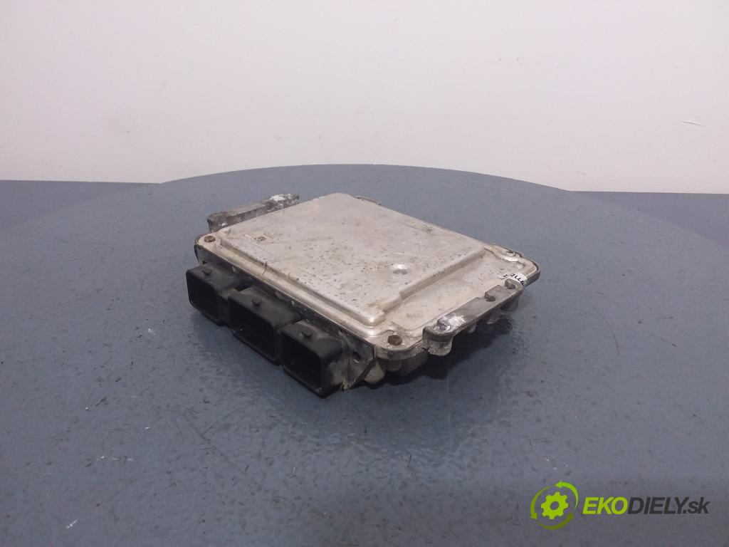 Ford Focus 2006 riadiaca jednotka Motor: 8M51-12A650-XC