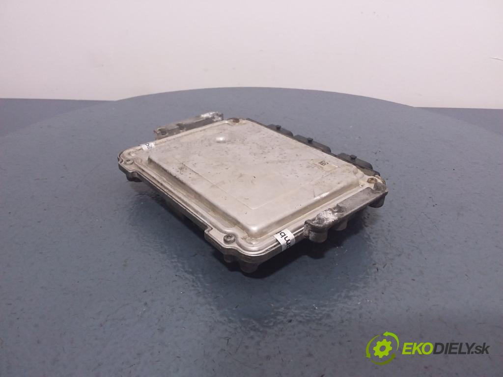 Ford Focus 2006 riadiaca jednotka Motor: 8M51-12A650-XC