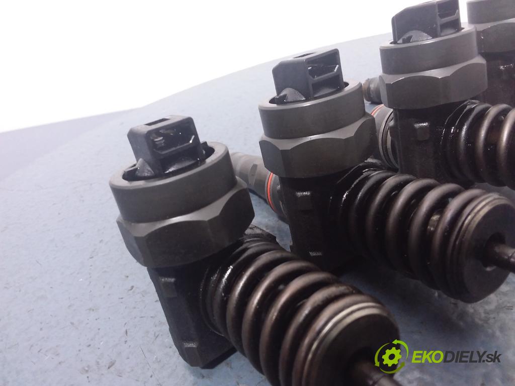 Audi A4 0 vstrek 038130073P