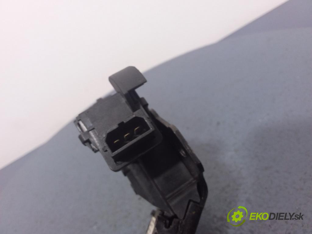 Audi A3 2004 zámek Klapky: kufr 8P4827505A