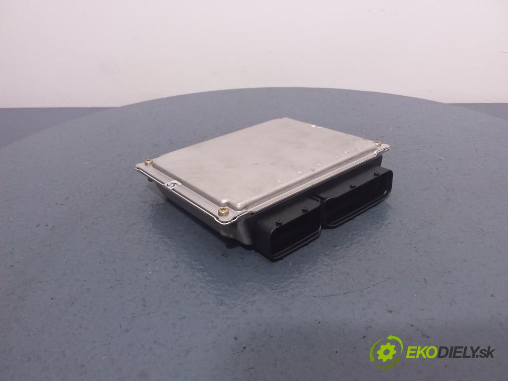 Audi A4 2001 riadiaca jednotka Motor: 8E0909557