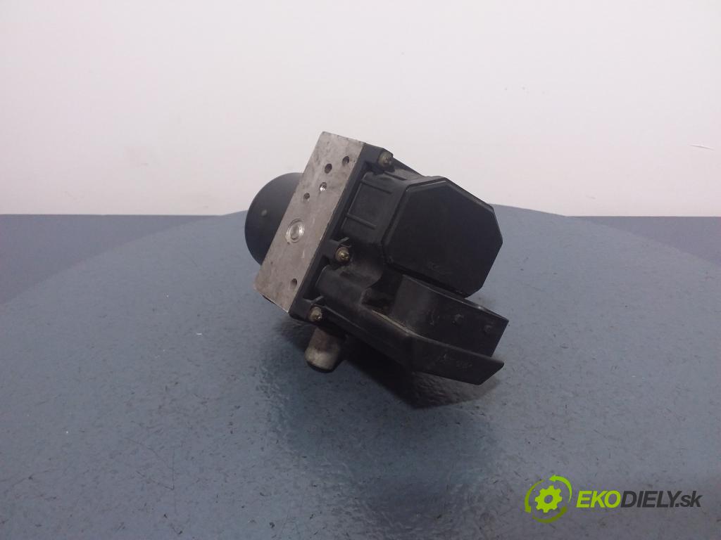 Skoda Fabia 2002 čerpadlo ABS x 6Q0614117D