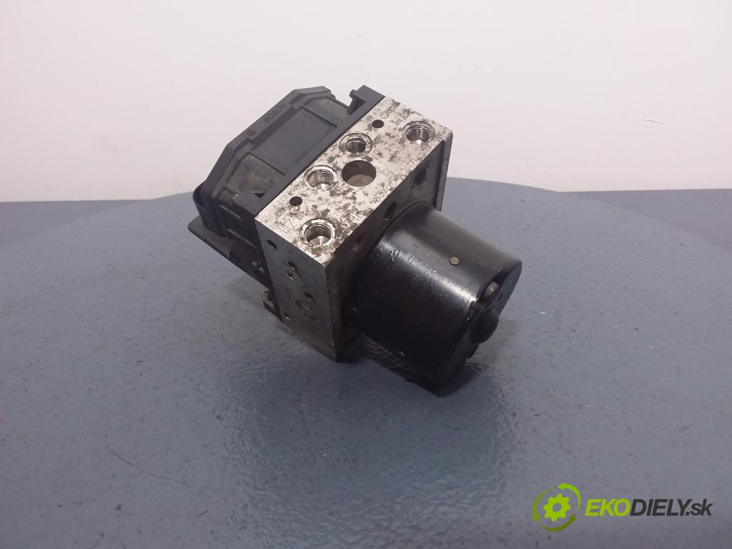Skoda Fabia 2002 čerpadlo ABS x 6Q0614117D