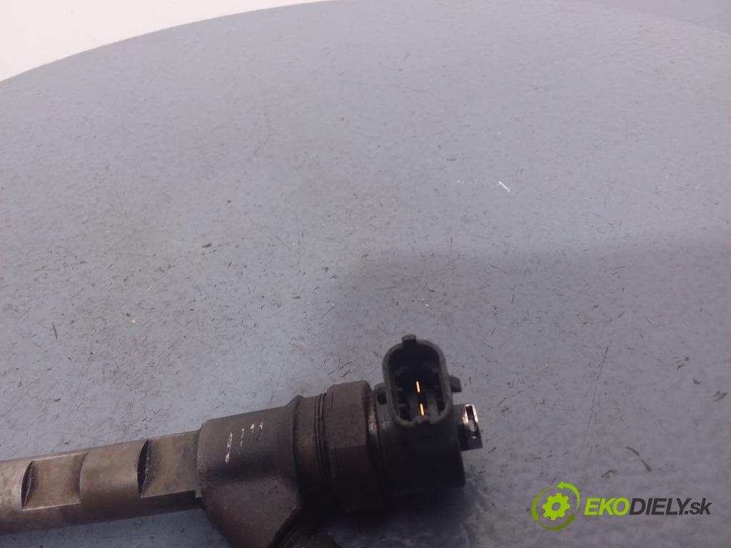 Chrysler Voyager 2005 vstrek 0445110059