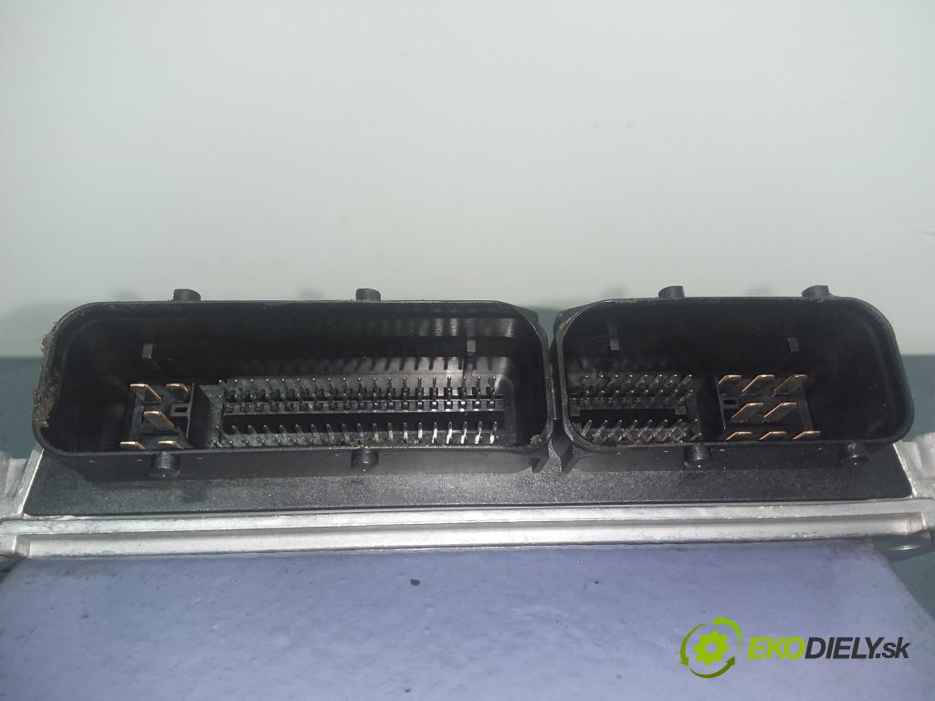 Audi A4 1999 riadiaca jednotka Motor: 3B0906018A