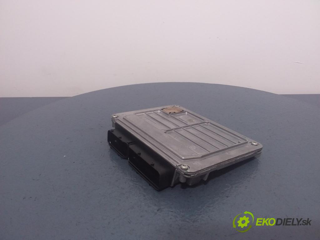Audi A4 1999 riadiaca jednotka Motor: 3B0906018A