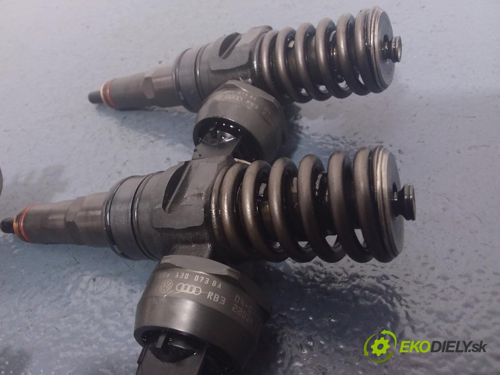 Volkswagen Passat 2004 vstrek 038130073BA