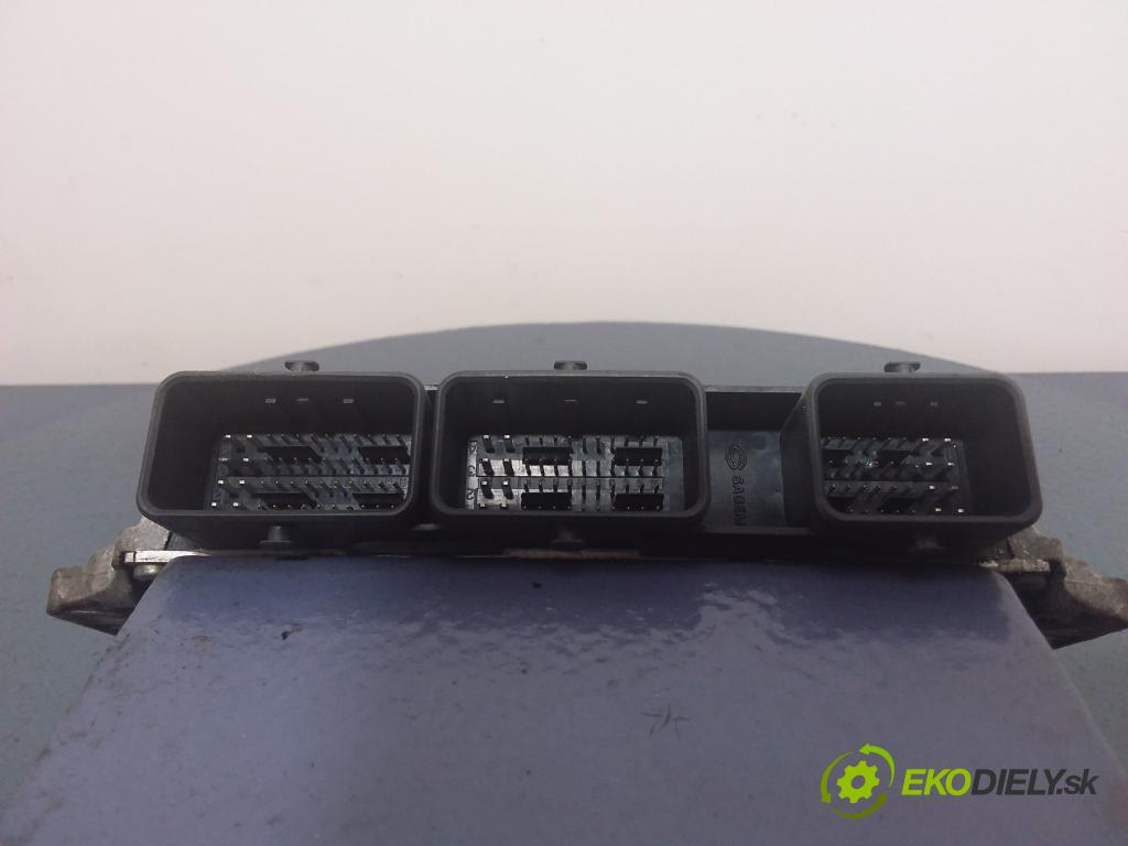 Renault Laguna 2005 riadiaca jednotka Motor: 8200444583