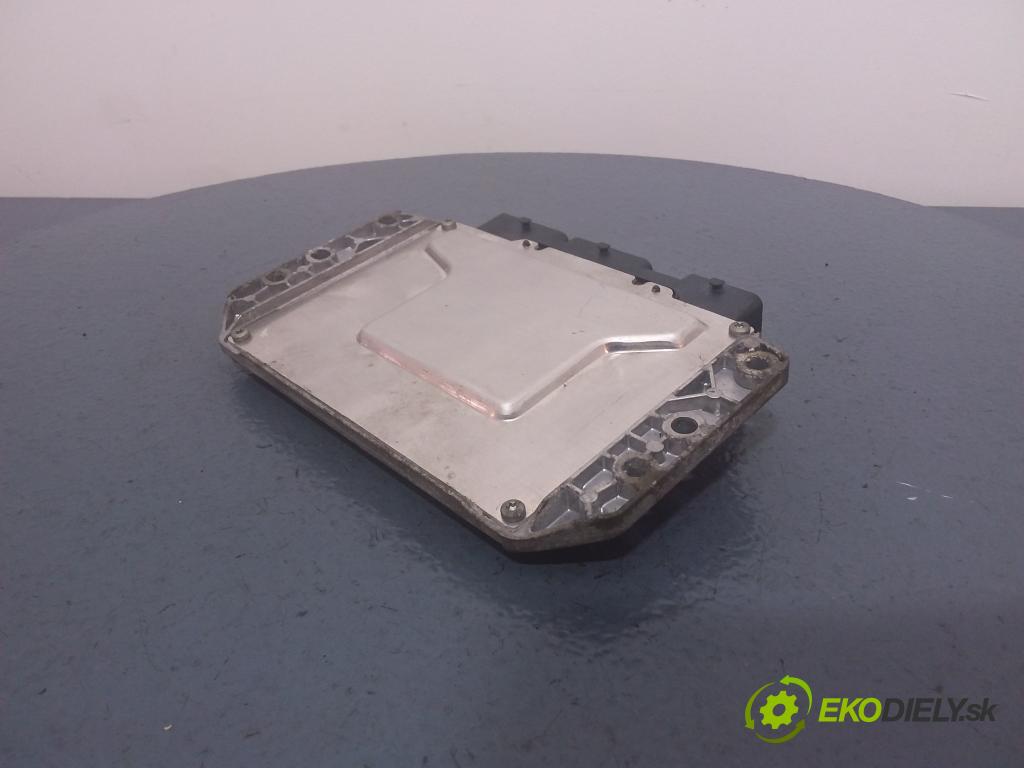 Renault Laguna 2005 riadiaca jednotka Motor: 8200444583