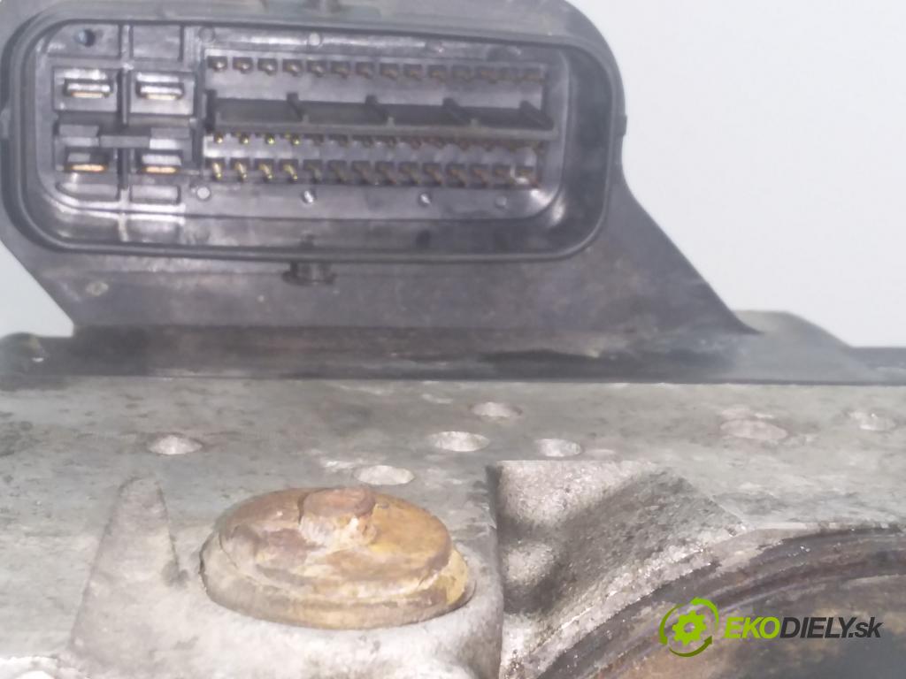 Toyota Avensis 2004 čerpadlo ABS x 44540-44040
