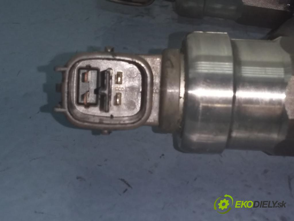 Toyota Avensis 2004 vstrek 23670-27030