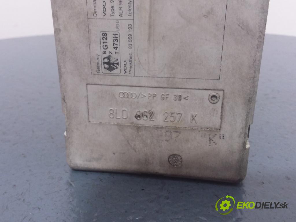 Audi A3 1999 pompa Centrálny: Zámok: 8L0862257K
