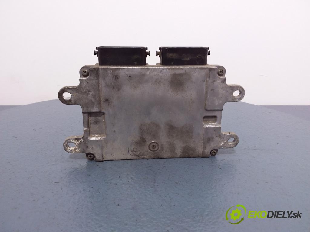 Mazda 3 2006 riadiaca jednotka Motor: LFR518881C