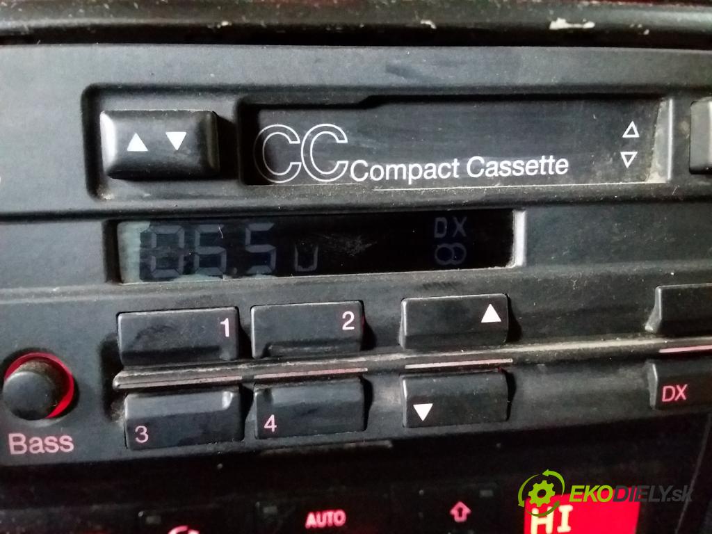 Audi A6 2001 Radio I Navigácia: 4A0035152