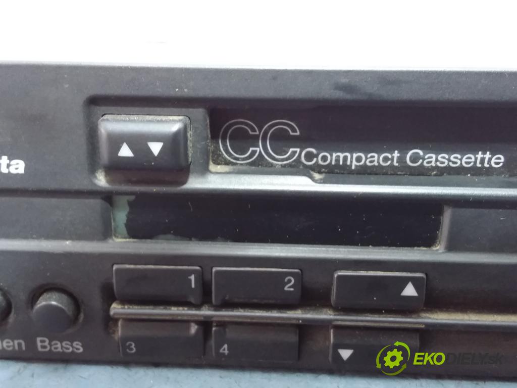 Audi A6 2001 Radio I Navigácia: 4A0035152