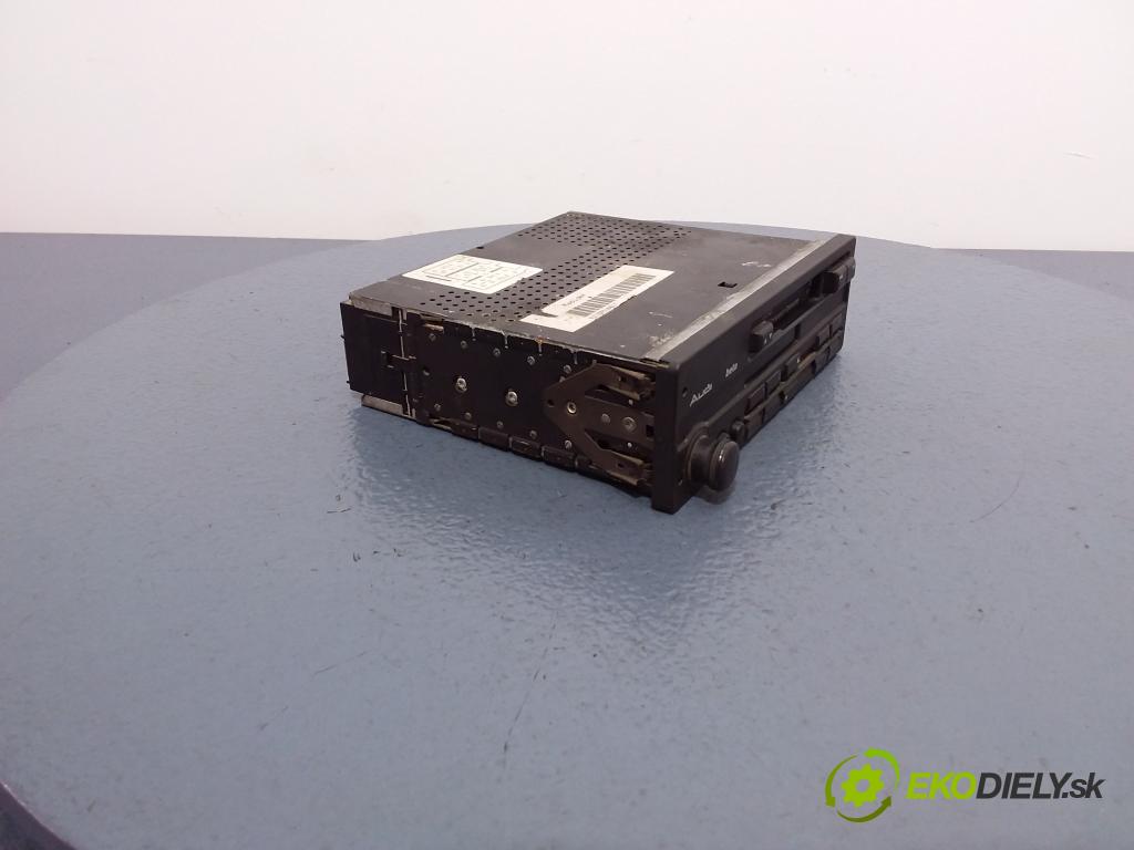Audi A6 2001 Radio I Navigácia: 4A0035152