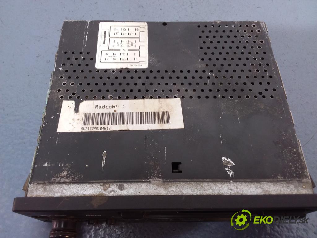 Audi A6 2001 Radio I Navigácia: 4A0035152