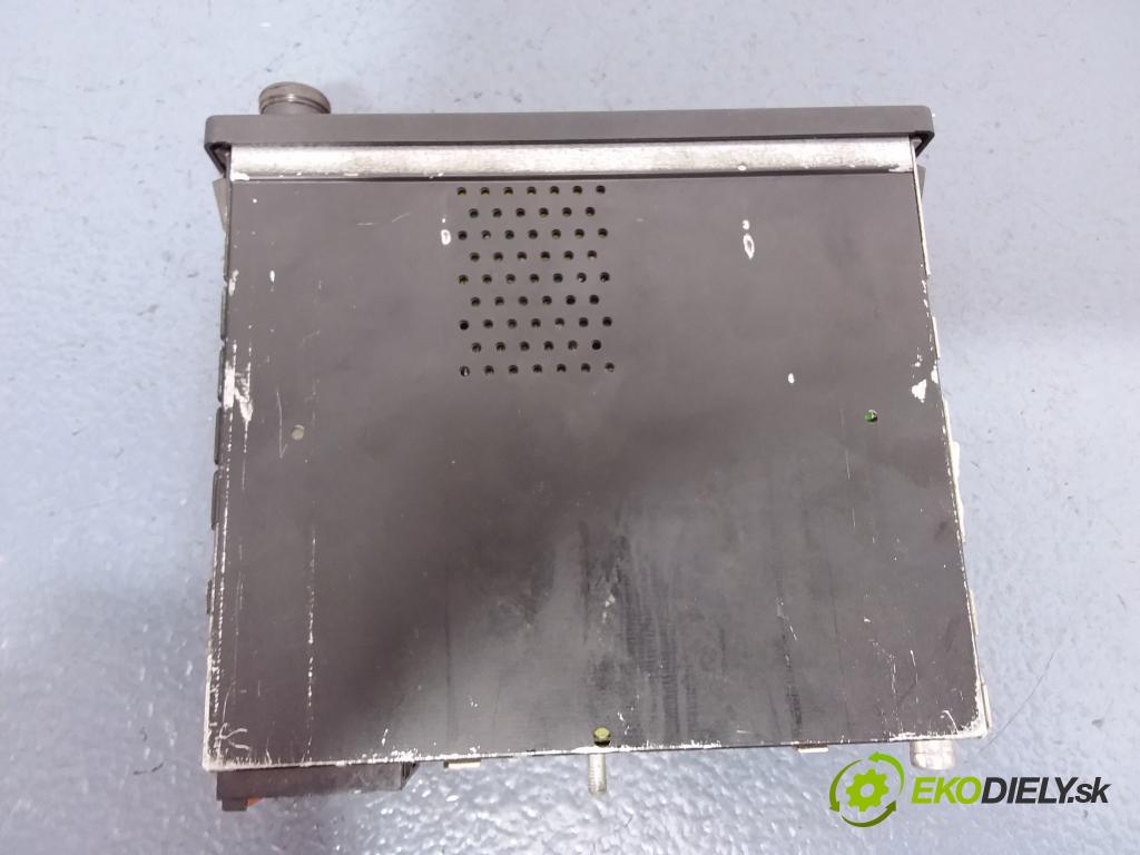 Audi A6 2001 Radio I Navigácia: 4A0035152