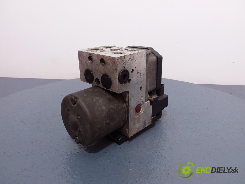 Volkswagen Passat 1999 čerpadlo ABS x 8E0614111B