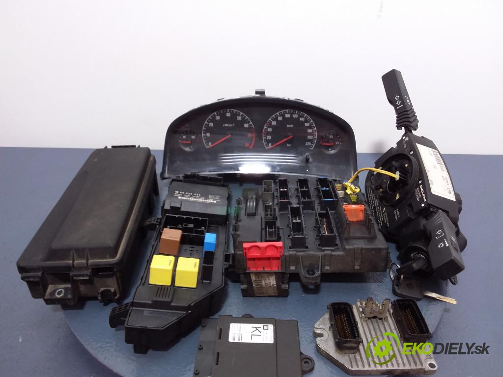 Opel Vectra-c 2002 riadiaca jednotka Motor: 09179499