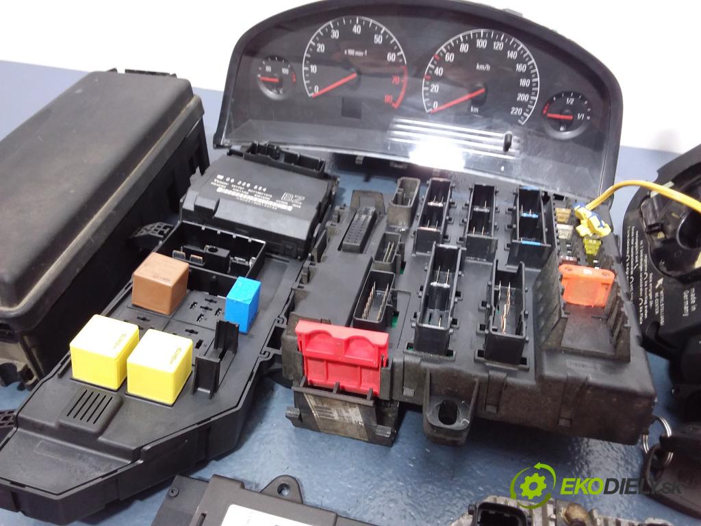 Opel Vectra-c 2002 riadiaca jednotka Motor: 09179499