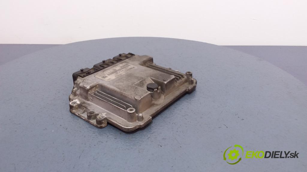Ford Focus c-max 2005 riadiaca jednotka Motor: 7M51-12A650-UA