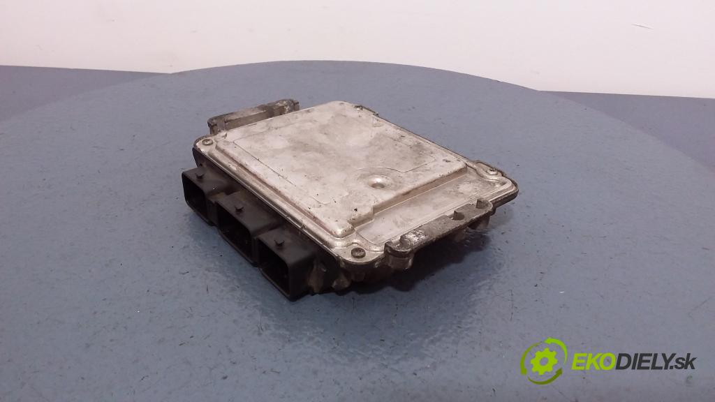 Ford Focus c-max 2005 riadiaca jednotka Motor: 7M51-12A650-UA