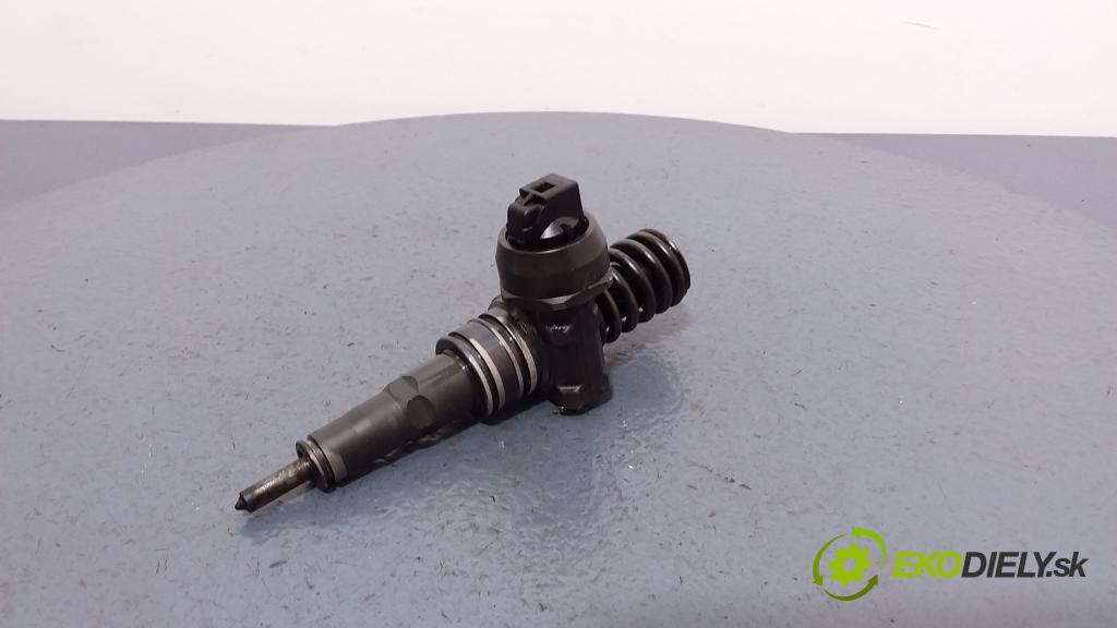 Audi A4 2002 vstrek 038130073AR