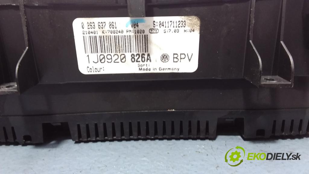 Volkswagen Golf 2001 prístrojovka/ budíky 1J0920826A