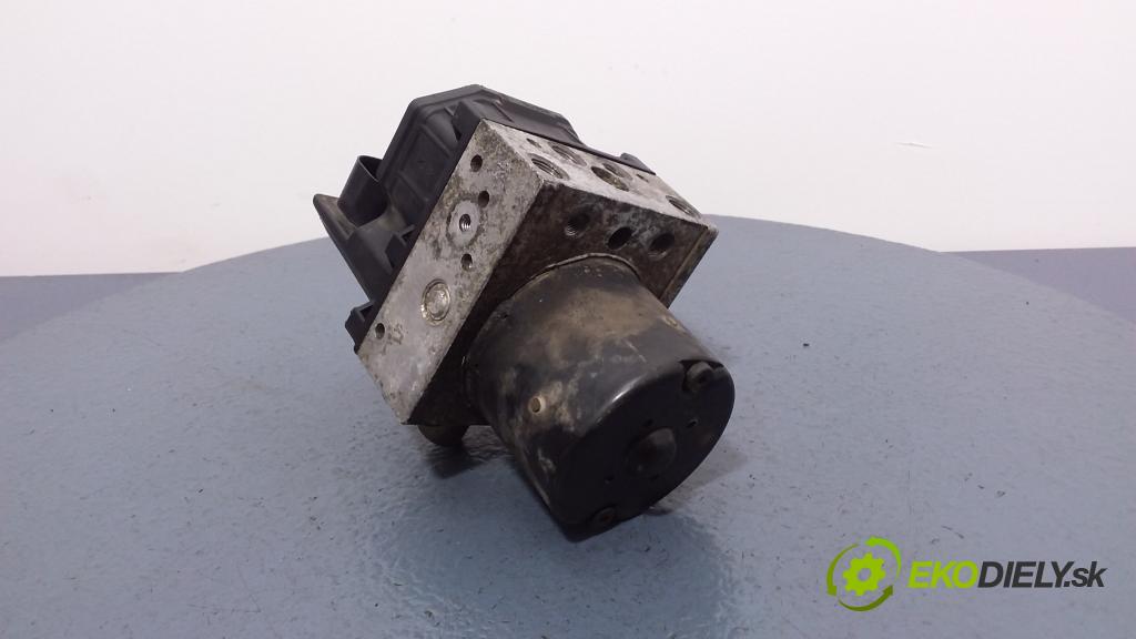 Skoda Fabia 2002 čerpadlo ABS x 6Q0614117E